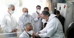 معاون آموزشی دانشگاه اولین داوطلب دریافت واکسن
